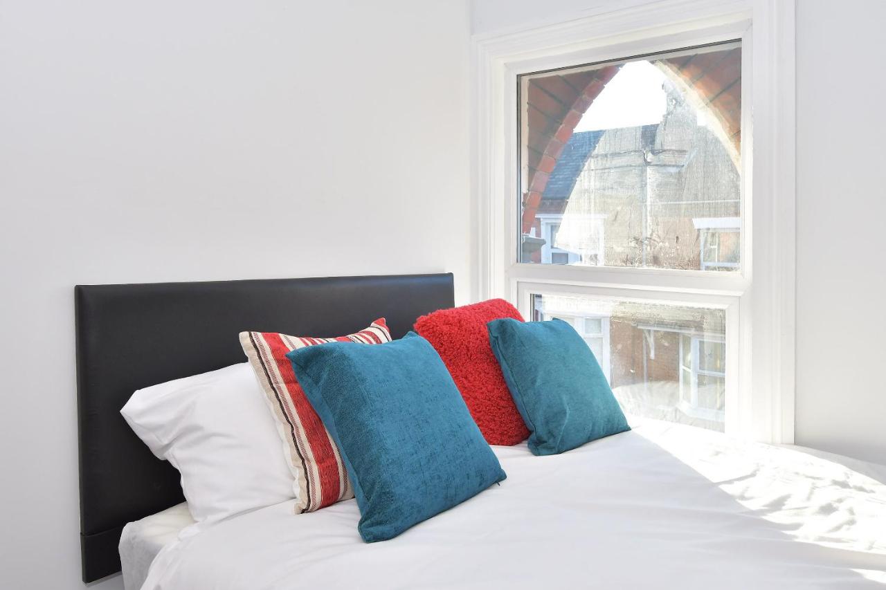 Townhouse @ Brunswick Place Stoke - Housity