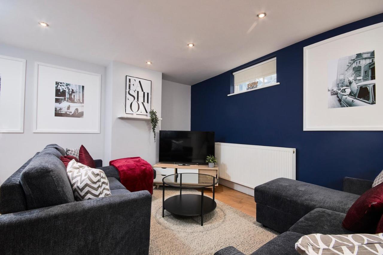 Baths Most Exclusive - The Hepburn Suite - Housity