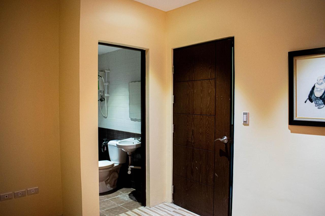 for Rent at Quiapo (Studio Type) - Housity