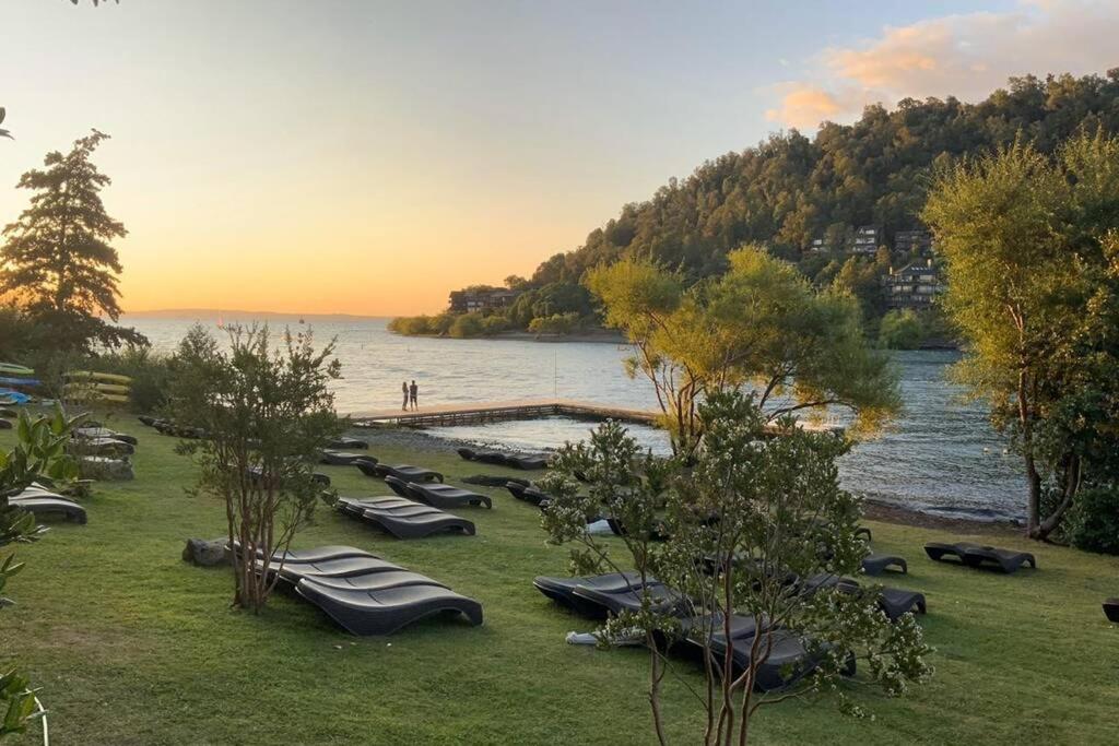 Departamento Parque Pinares Orilla de Lago Villarrica