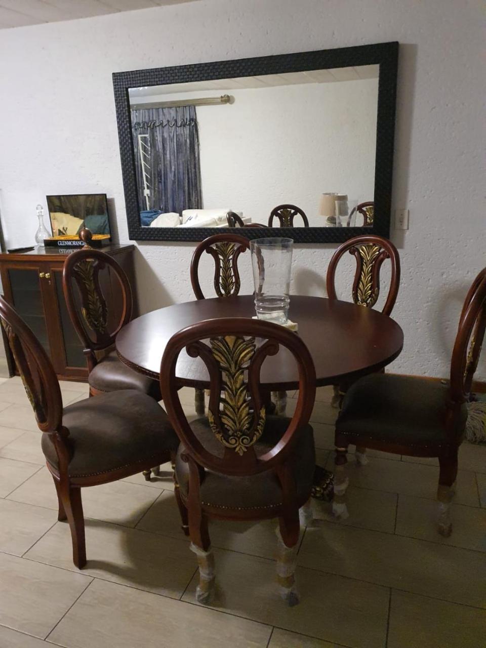 Very spacious 2 bedroom apartment in a perfect location of Sandton - Housity