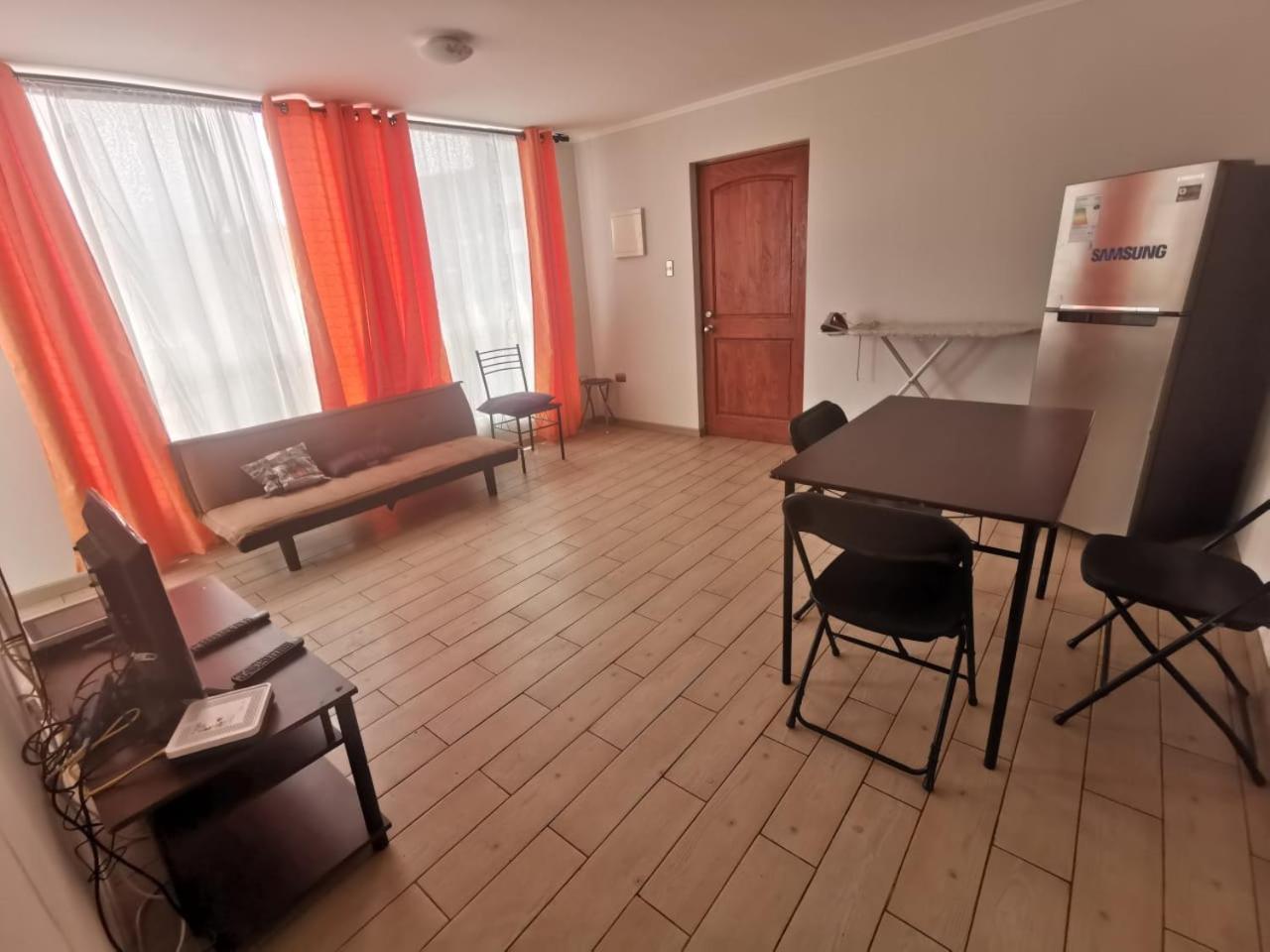 Departamento 3 dormitorios sector sur piso bajo