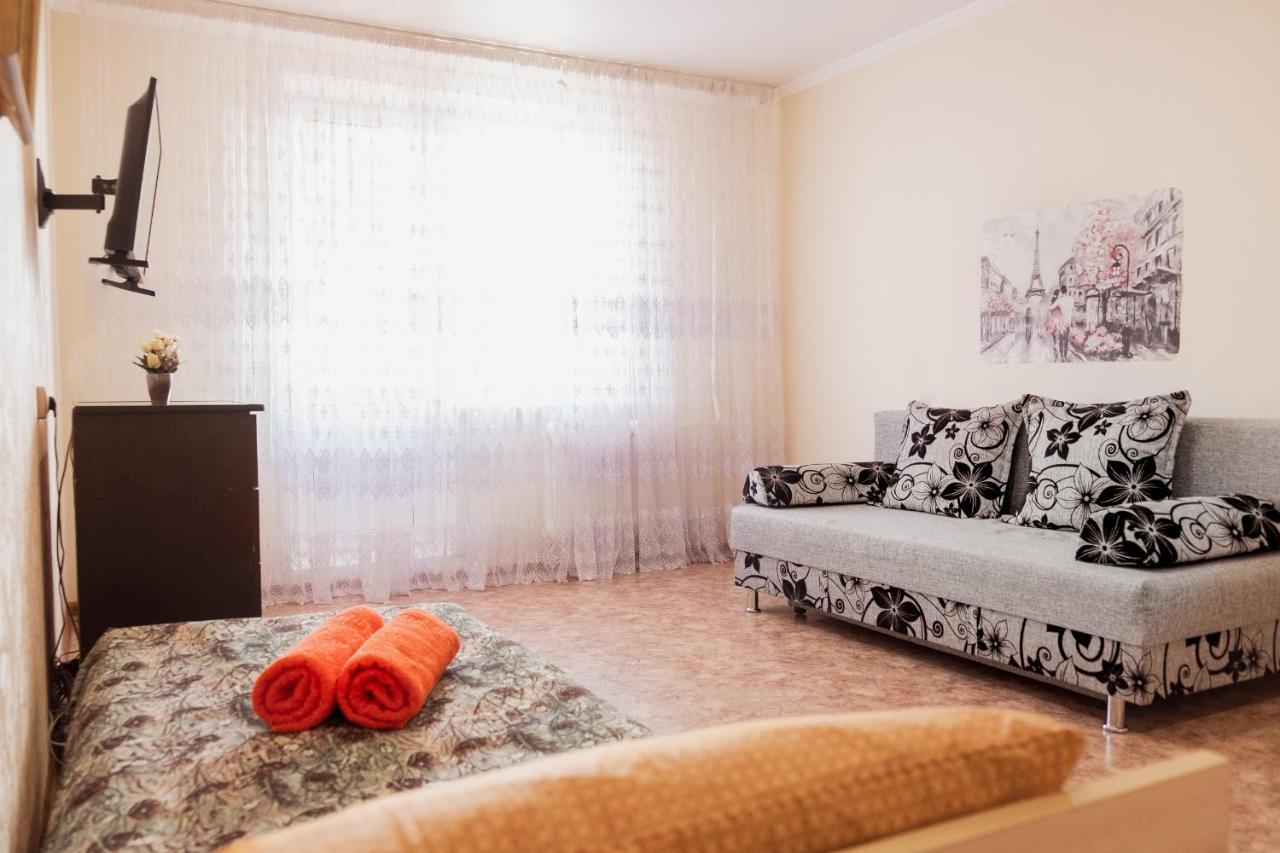Mirnaia na mira - Housity