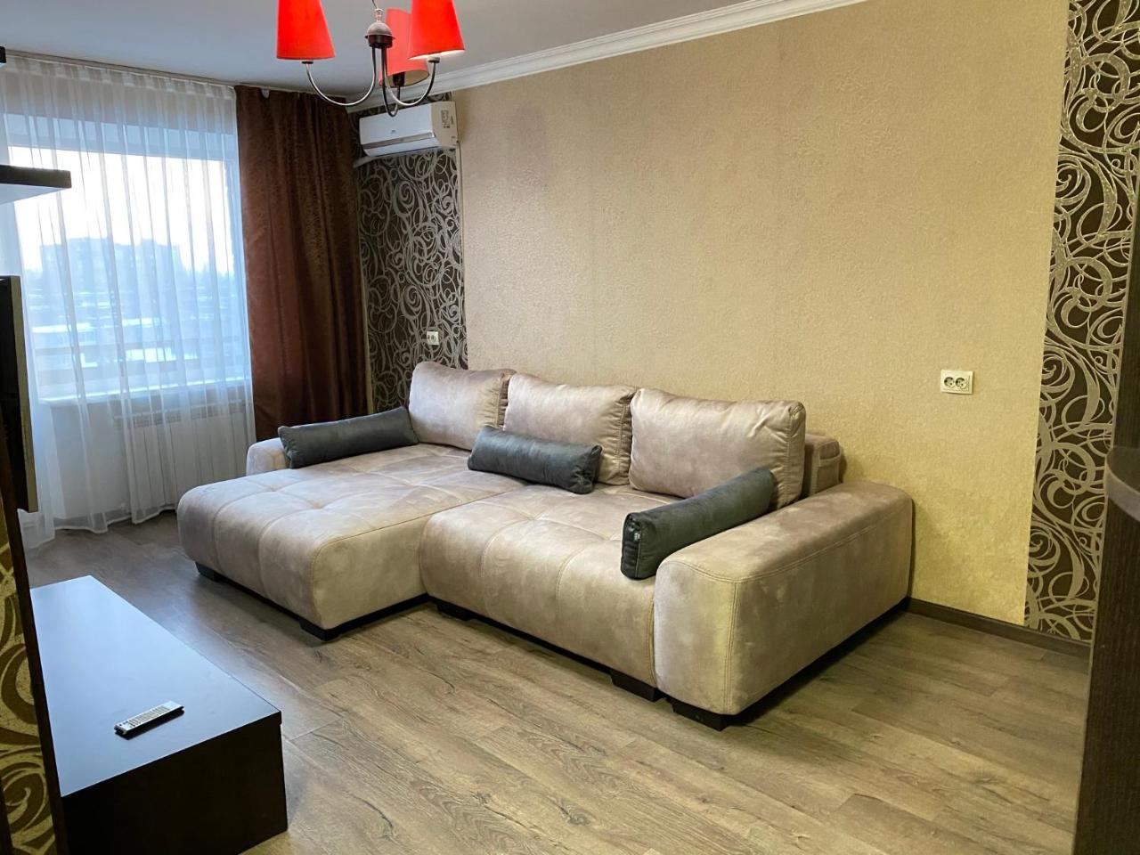 -studio on boulevard of the World - Housity