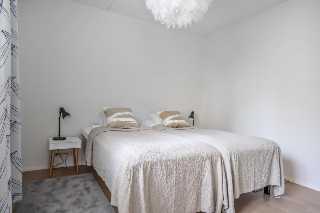 SleepWell Allinkatu with private sauna and parking Housity