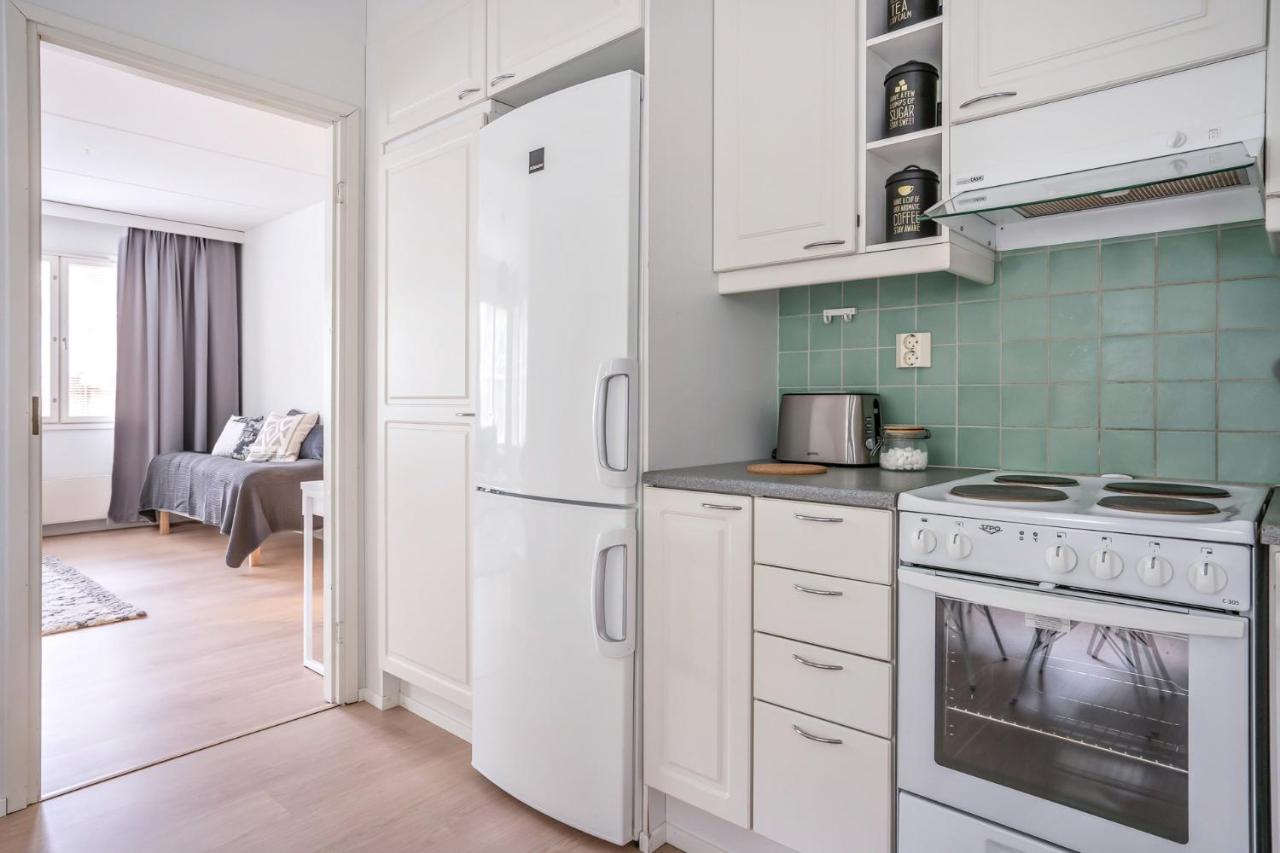 SleepWell Allinkatu with private sauna and parking Housity