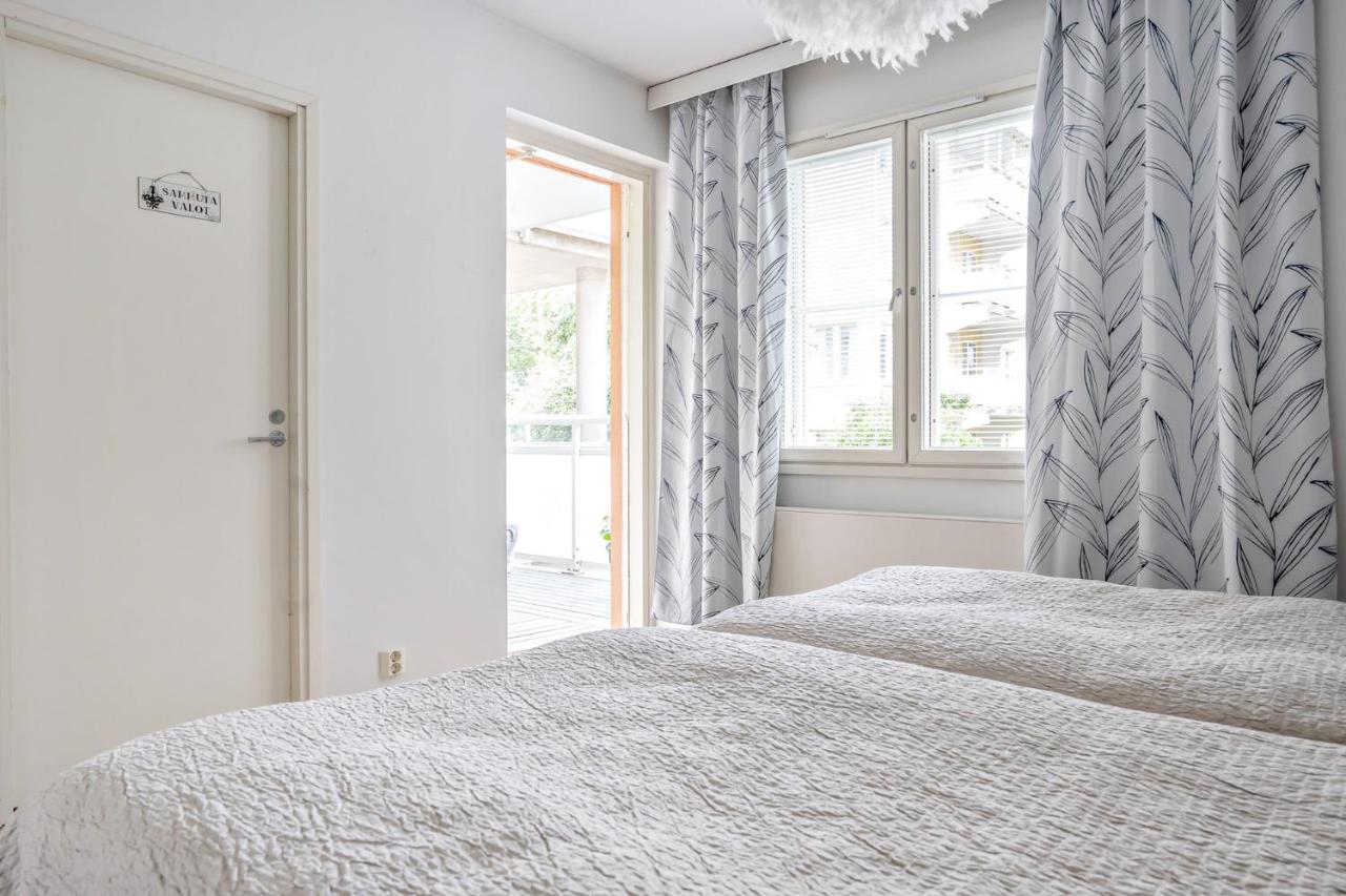 SleepWell Allinkatu with private sauna and parking Housity