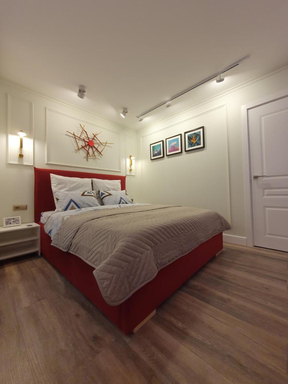 Krestovaya 124 Design s - Housity