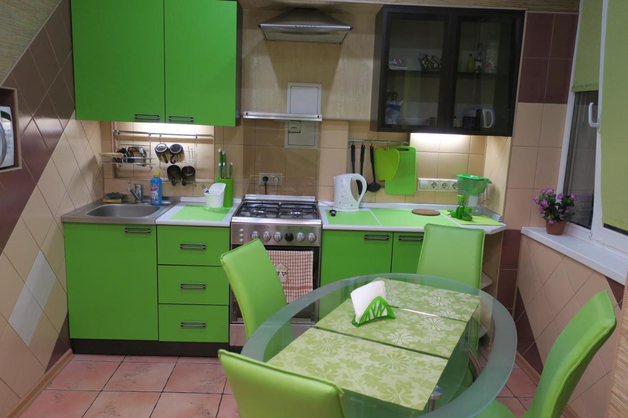 on Kominterna 20 - Housity