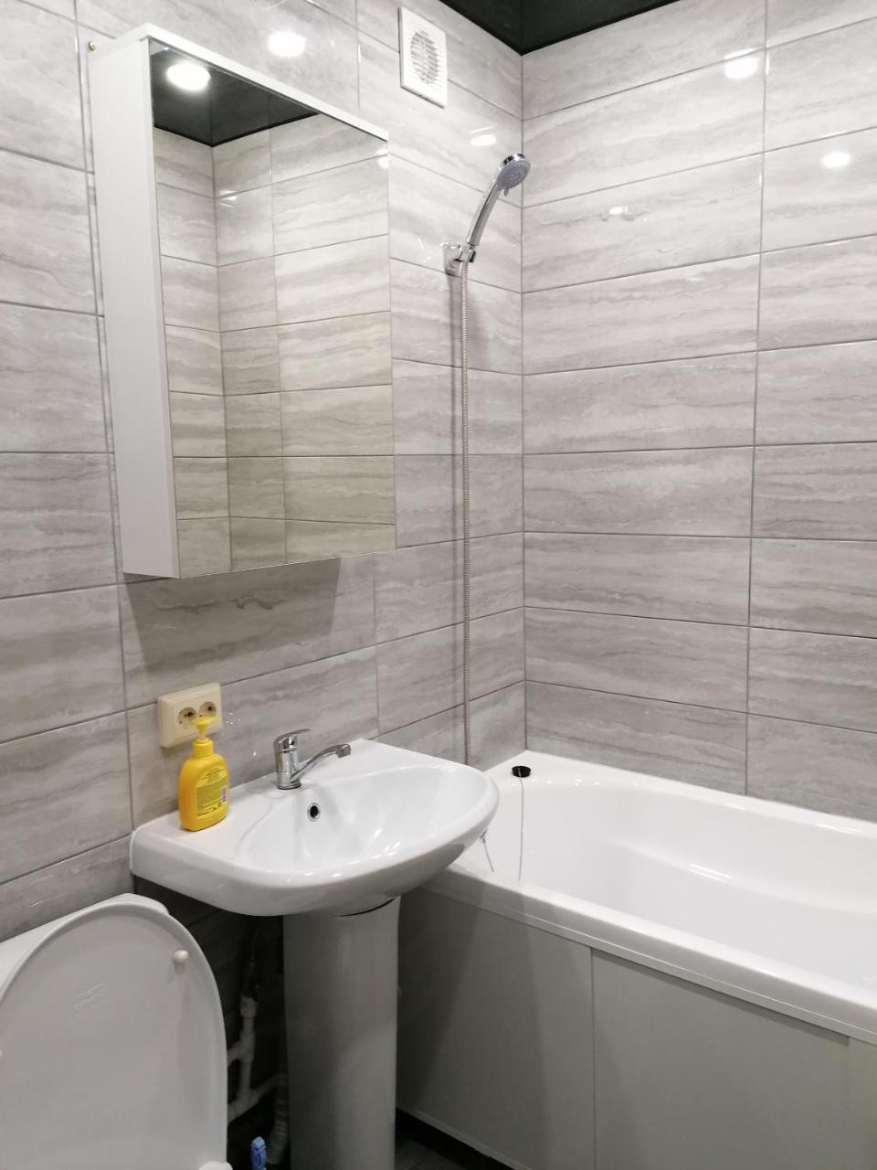 Apartment on Trekhsvyatskaya 28 - Housity