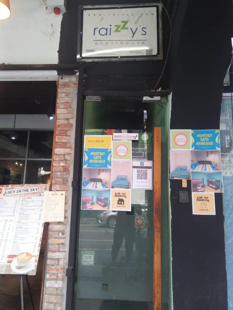 Raizzys Guesthouse - Housity