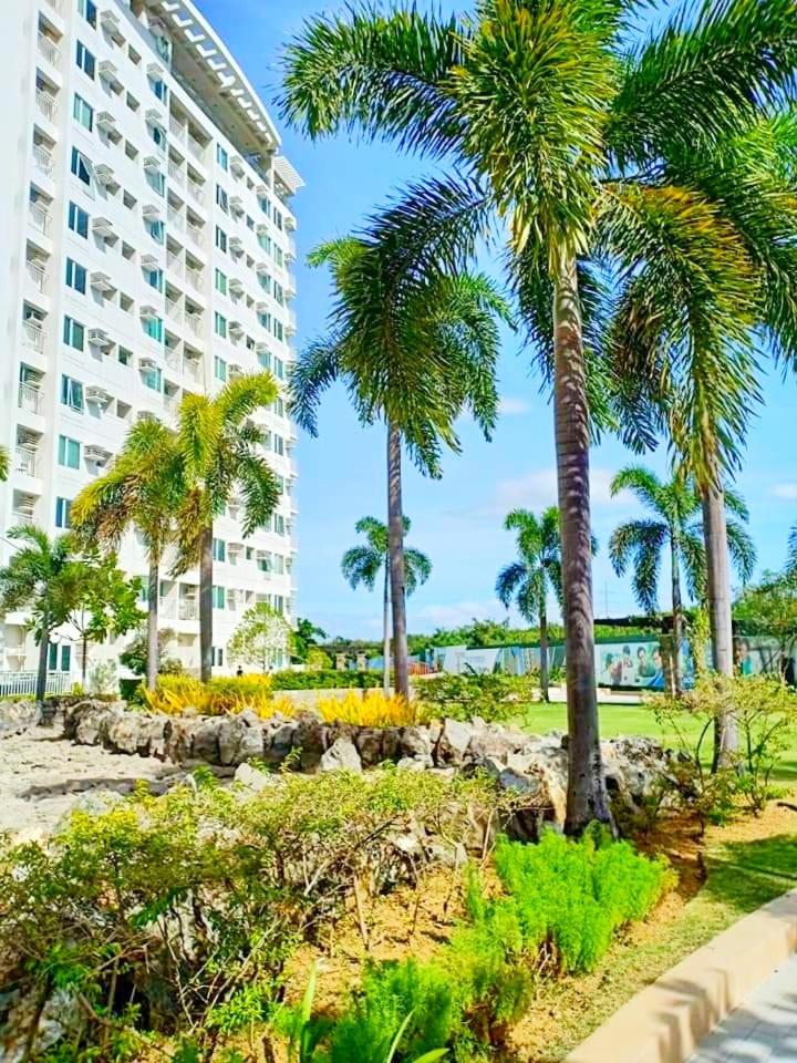 STAYCATION in ALABANG - Housity