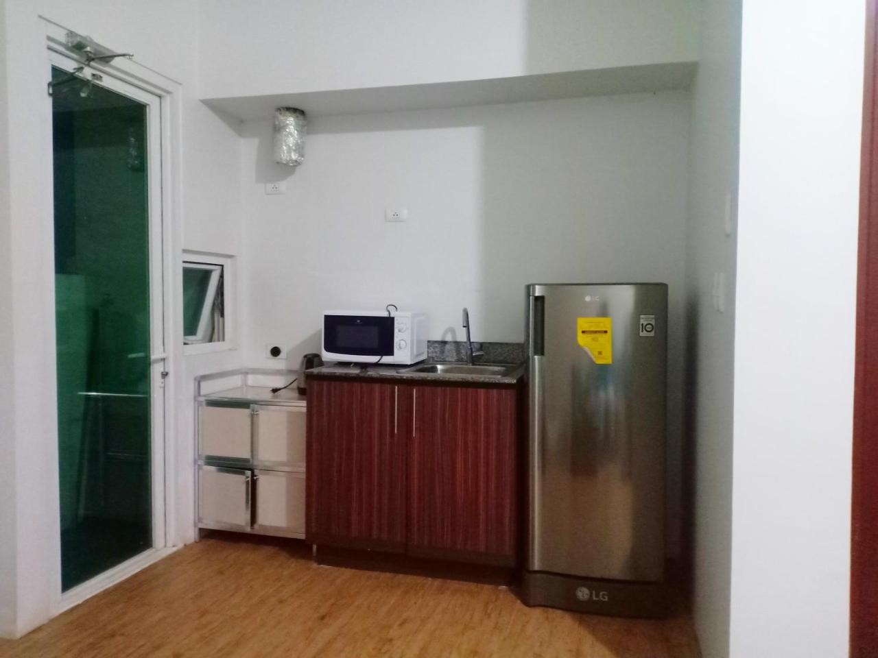 STAYCATION in ALABANG - Housity