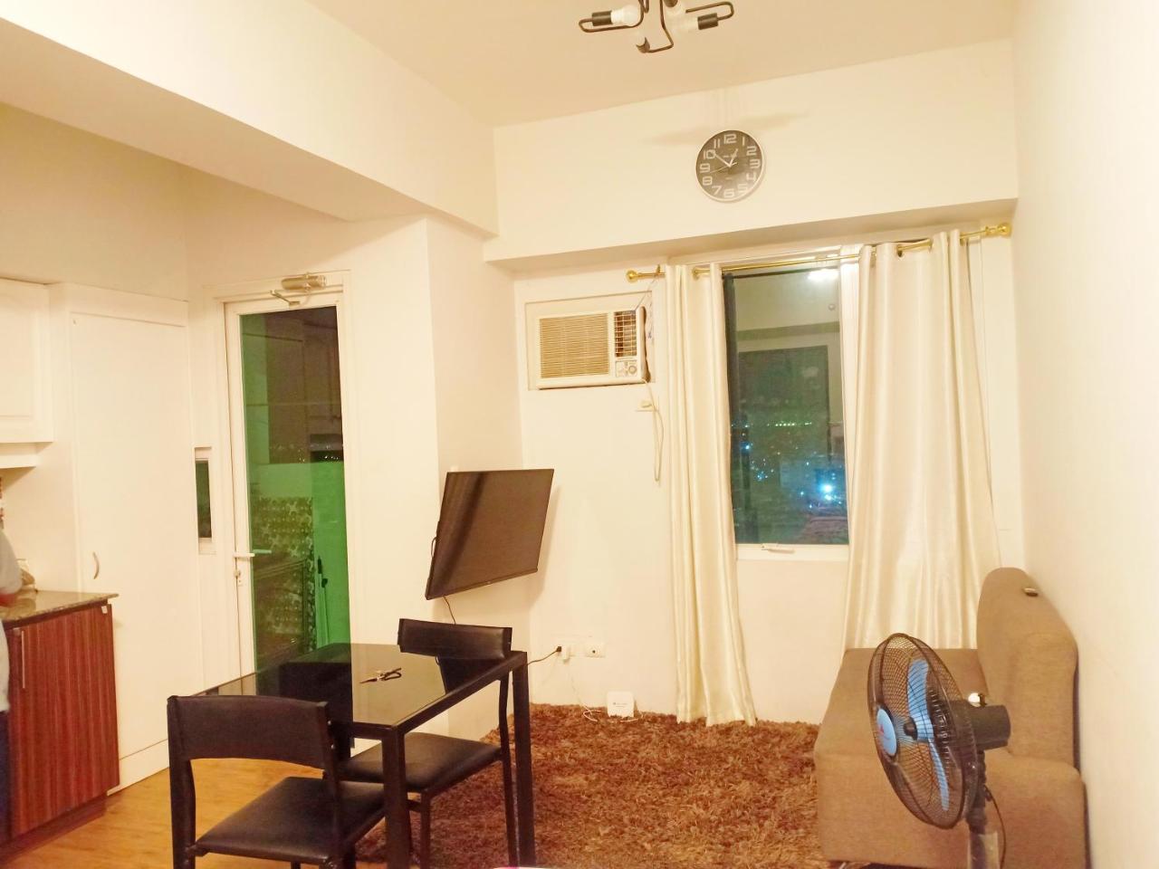 STAYCATION in ALABANG - Housity