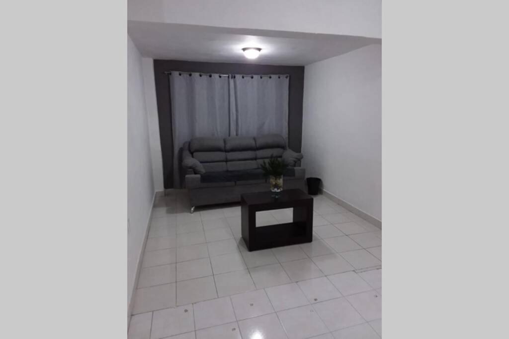 CASA SAUGAM ZONA NORTE - Housity