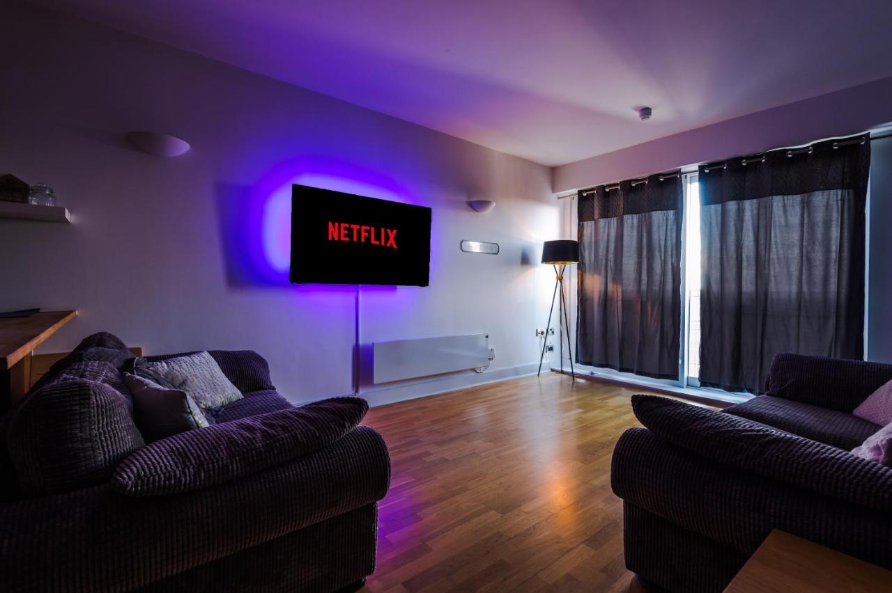 A-K s - Manchester Top Floor 2 Bedroom - Housity