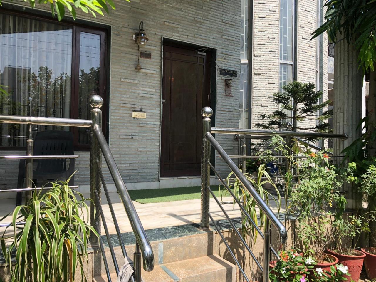 Home away from Home - Housity