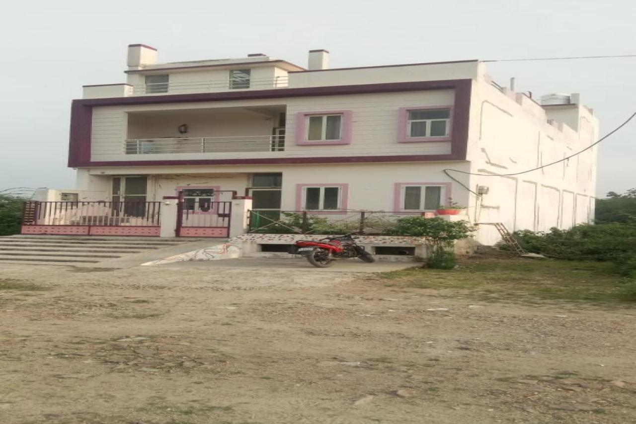 OYO HOME 82331 Dreamm Catchers - Housity