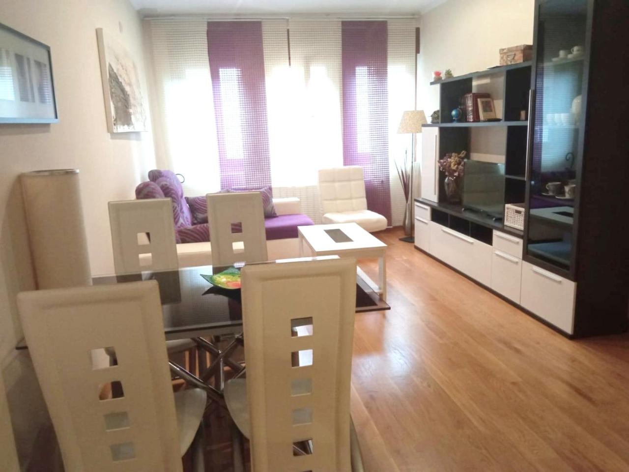 Apartamento de Nieves a el lado de la Catedral. - Housity