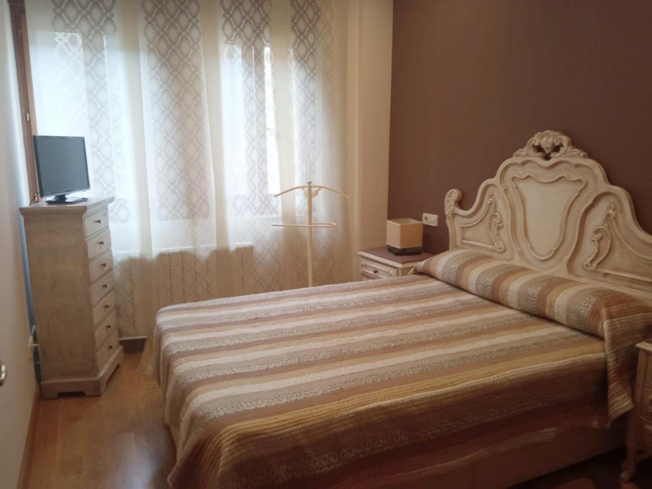 Apartamento de Nieves a el lado de la Catedral. - Housity