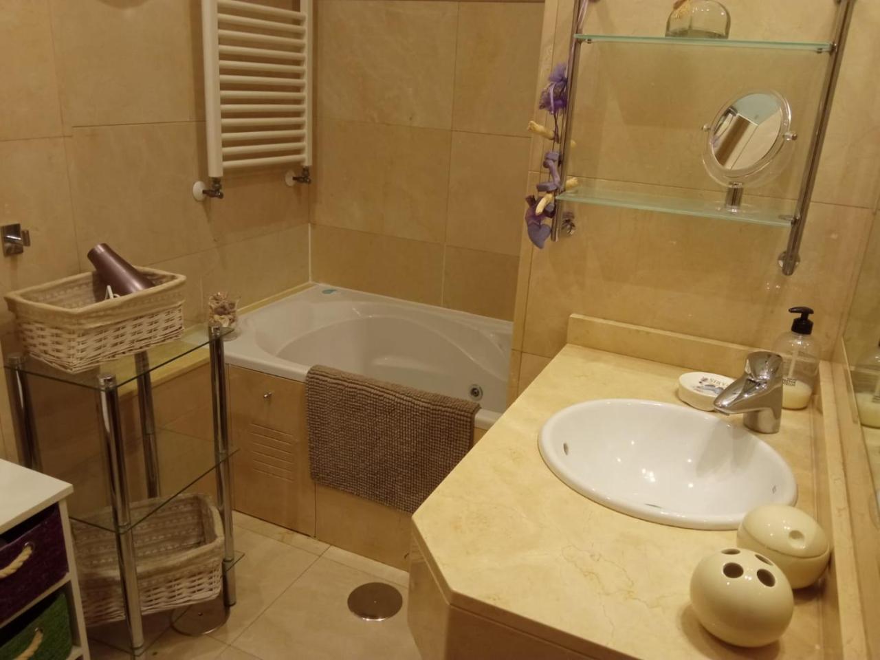 Apartamento de Nieves a el lado de la Catedral. - Housity