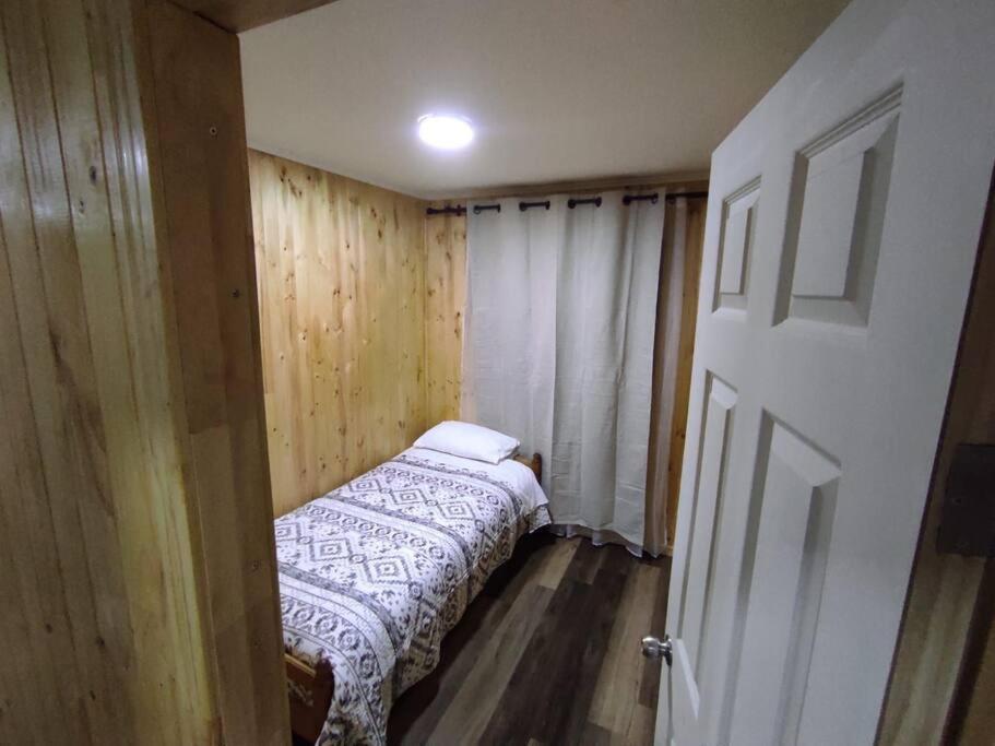 Caba�a Volc�n Hornopir�n