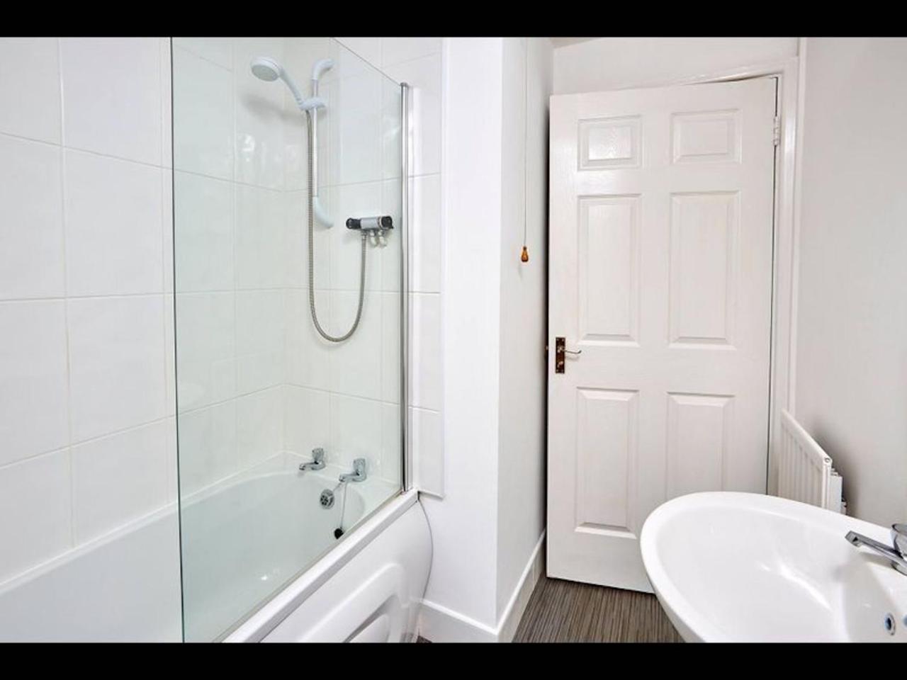 Room in Apartment - Apartment 6, Coundon House Coventry west Midlands - Housity
