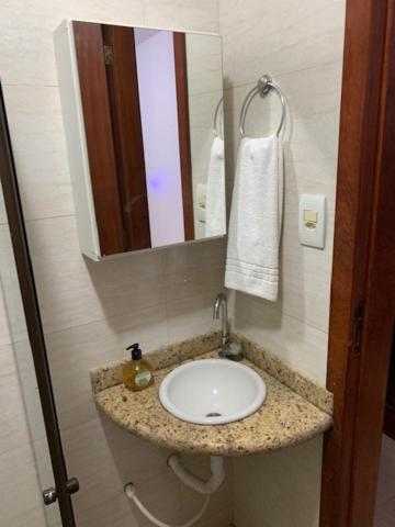 Apartamento Encantador e Completo em Macaé - Temporada 7 dias ou mais - Housity