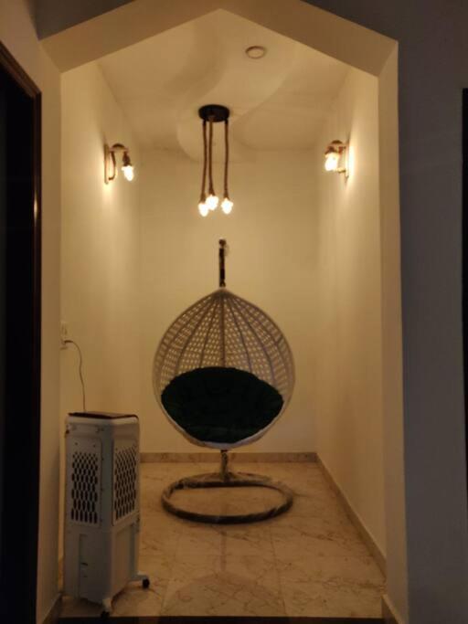 3Bhk zpLUXURIOUS INDEPENDENT - Housity