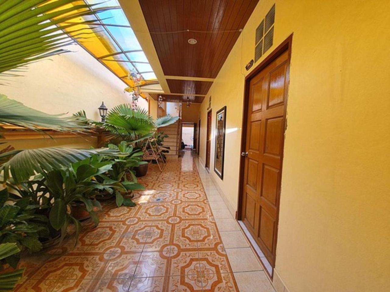 Teerada  Phuket - Housity