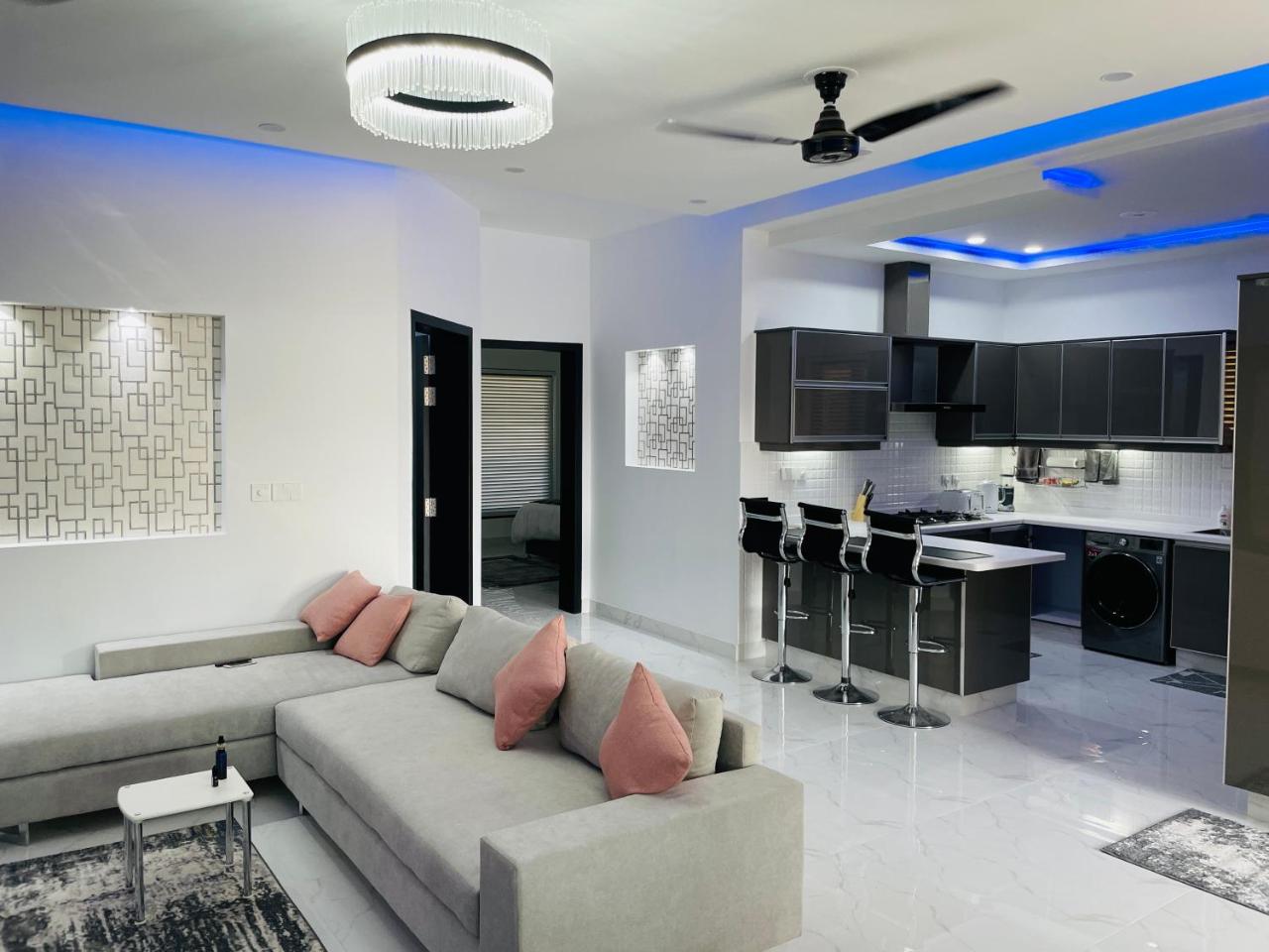 Amazing Modern 2 or 3 Bedroom  in Islamabad - Housity