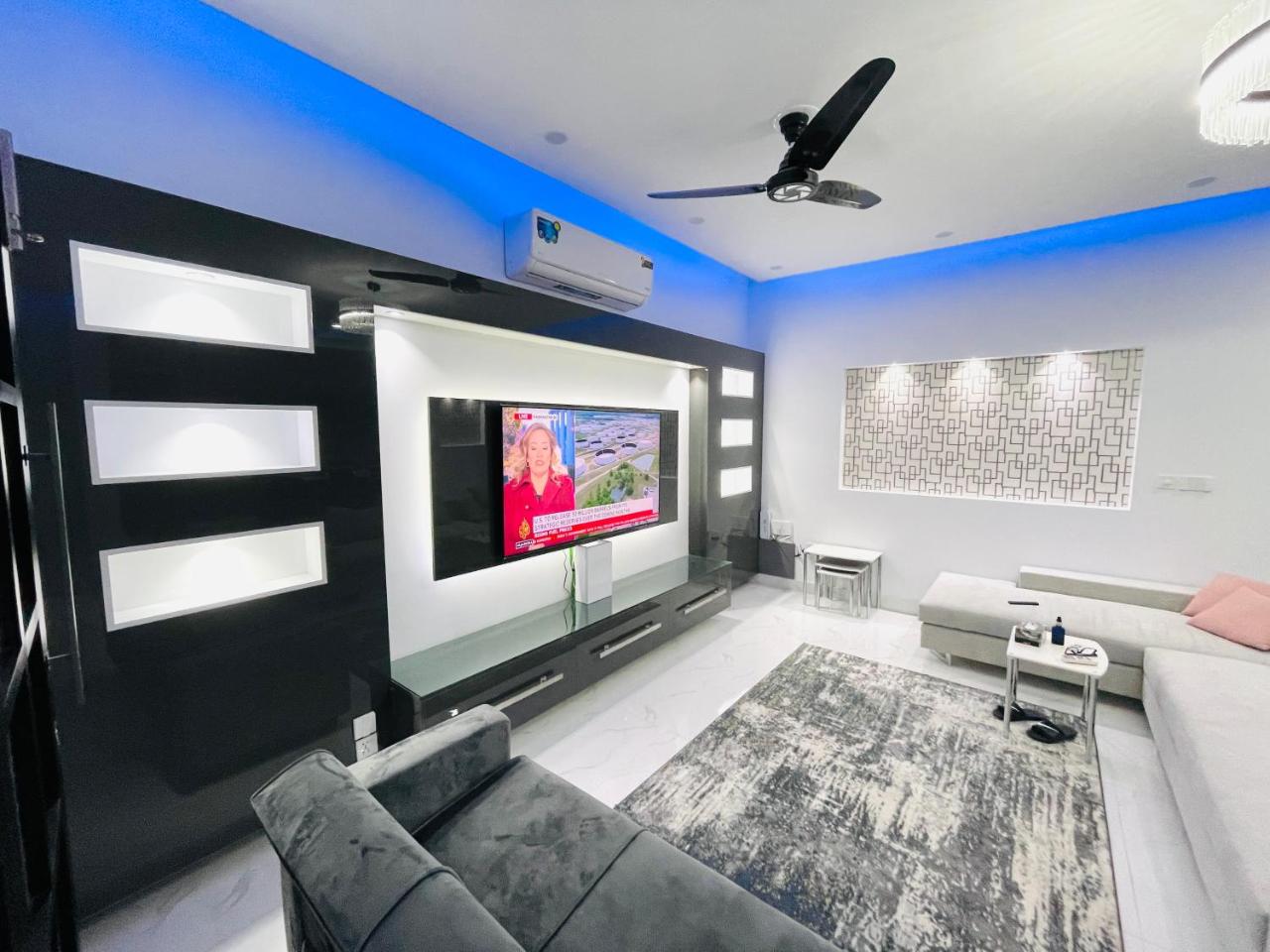 Amazing Modern 2 or 3 Bedroom  in Islamabad - Housity