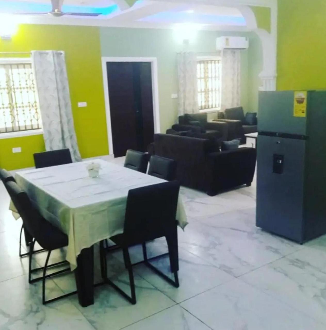 A cheerful holiday home for families and friends - Housity