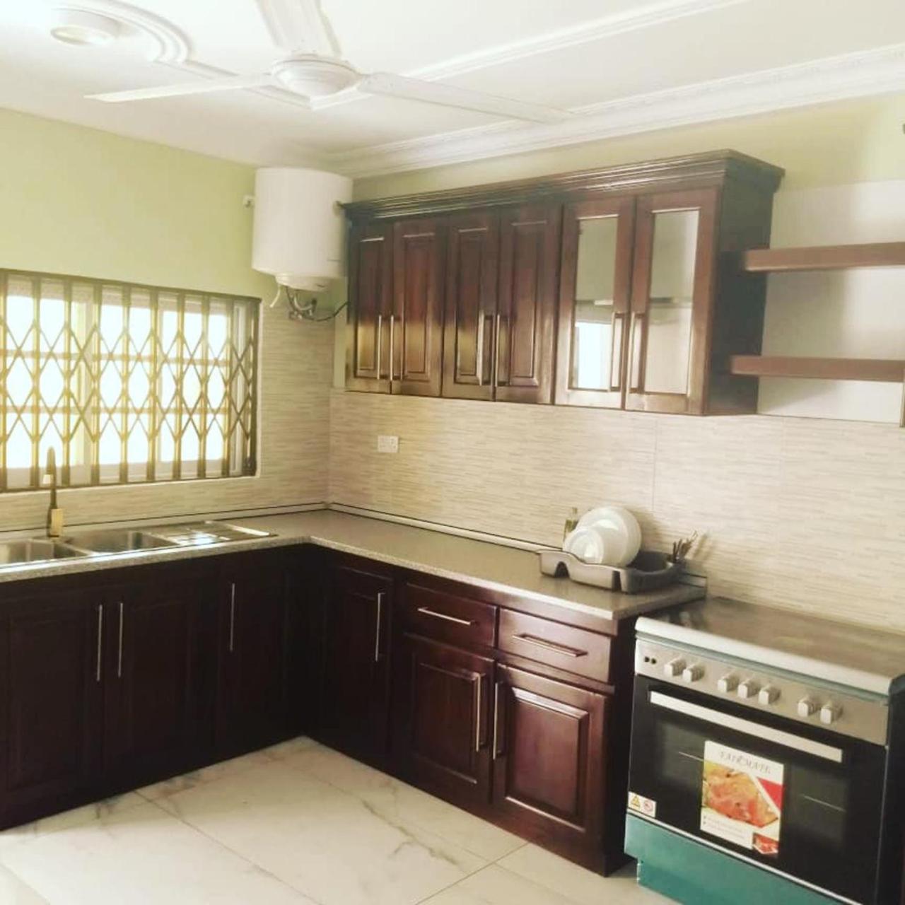 A cheerful holiday home for families and friends - Housity