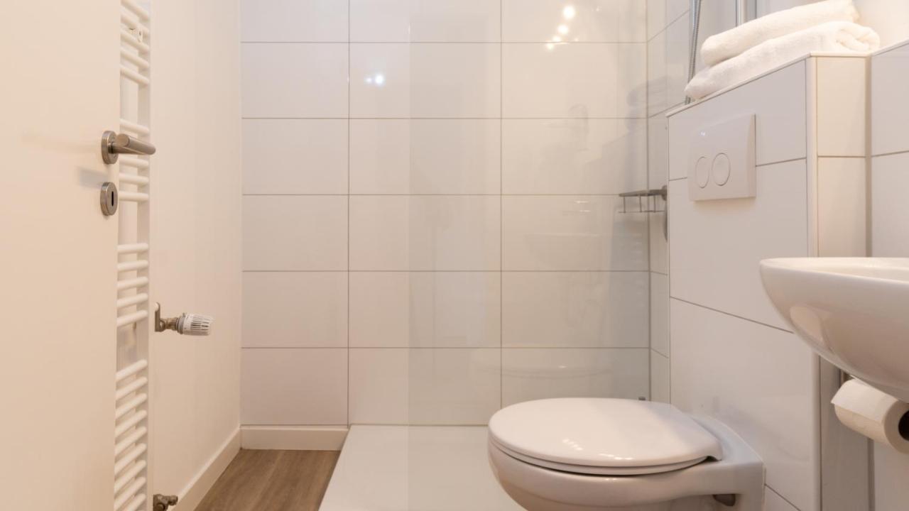 Ginius Homes - Oriental City - Housity