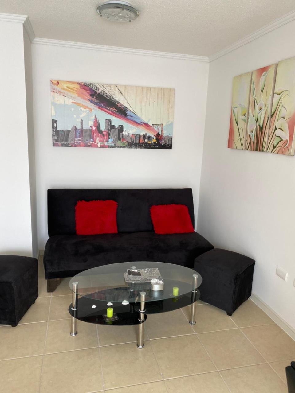 Tu oasis junto al mar te espera en este hermoso departamento a pasos de la playa El Faro