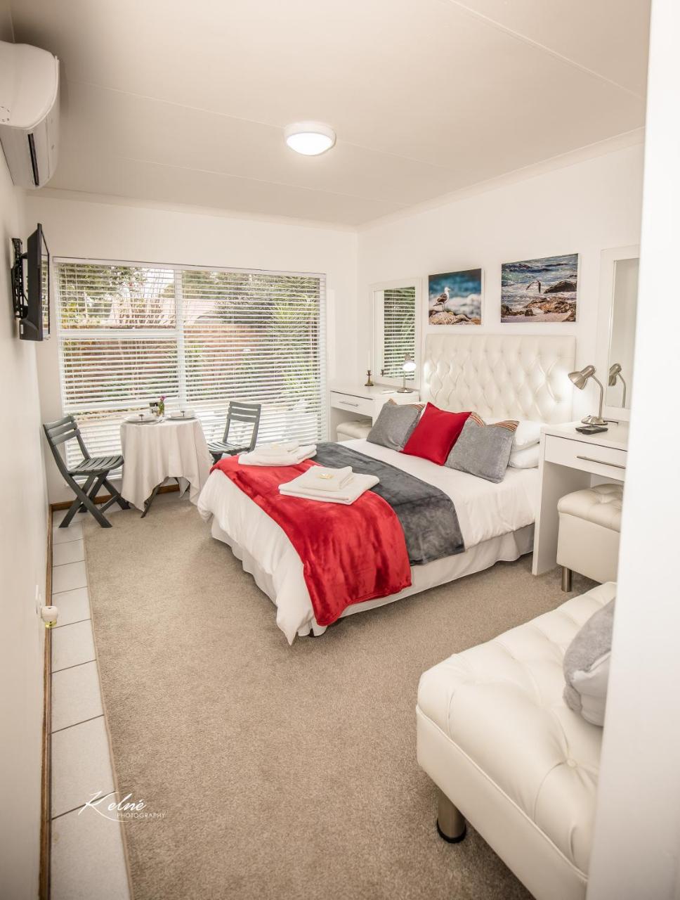 BFN Kelné Guest Cottage Private & Neat - Housity