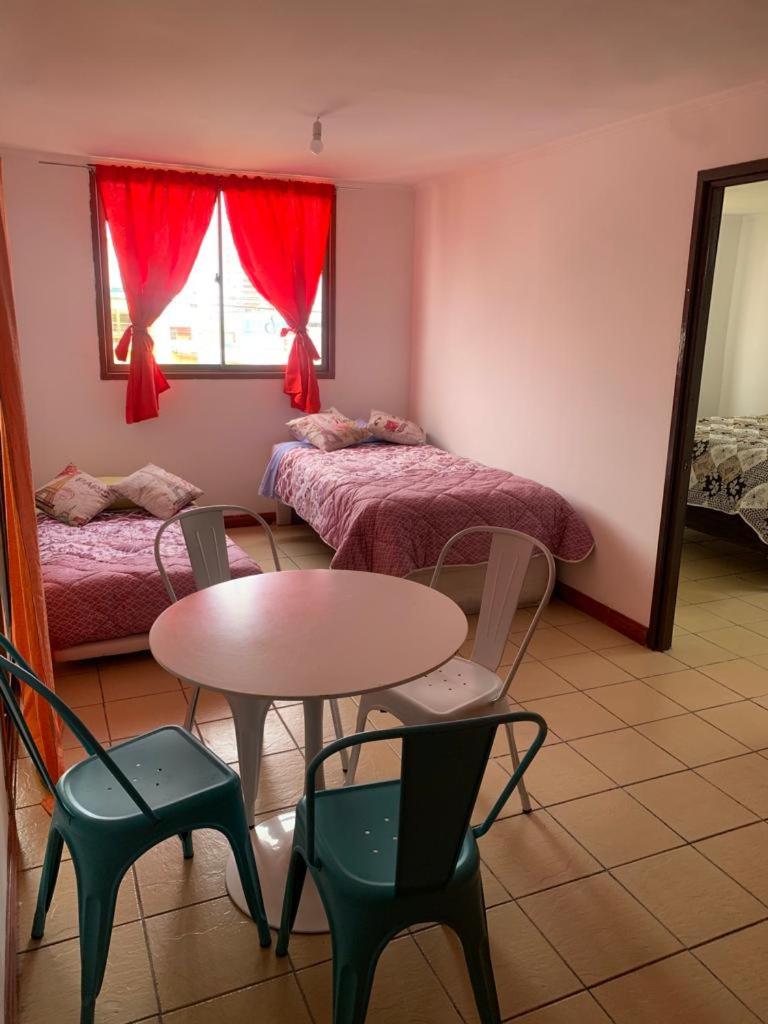 Hospedaje Edmundo Wallis - Housity