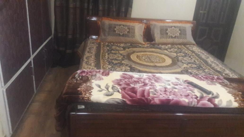 Noor Mahal Guest House,Noor Mahal Rood Bwp 03009686091 - Housity