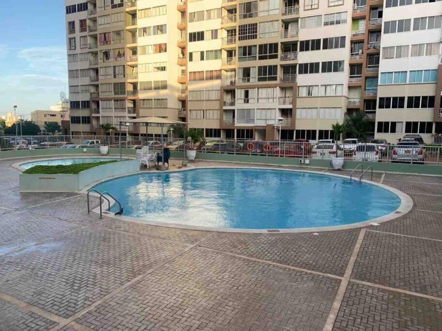 Beautiful 3 bedroom 2 Bathroom apartment! - Housity