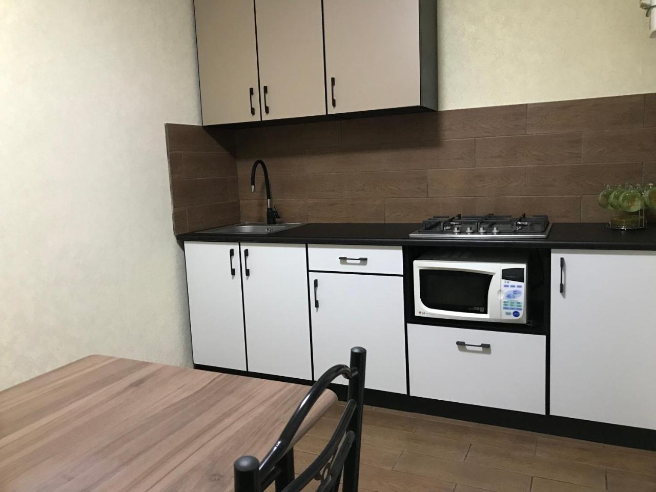 Dvukhkomnatnaia kvartira v tsentre 200m do tsentral nogo pliazha - Housity