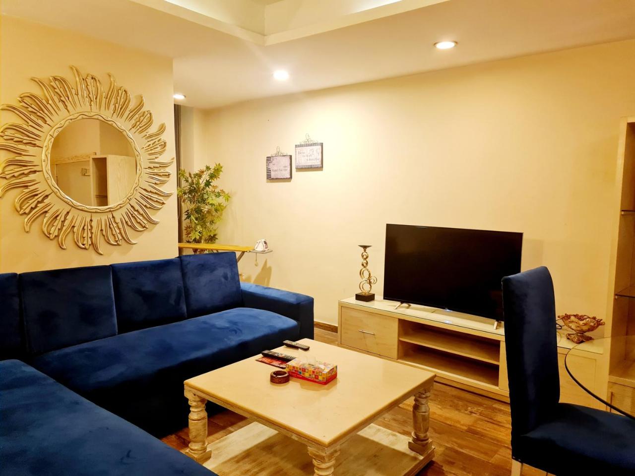 ROYAL APARTMENTS INC - Housity