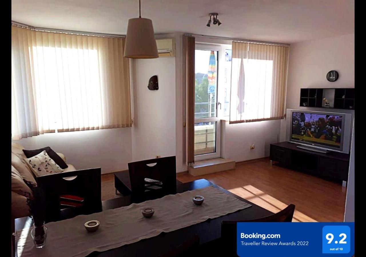 Sunlight Apartment - Housity