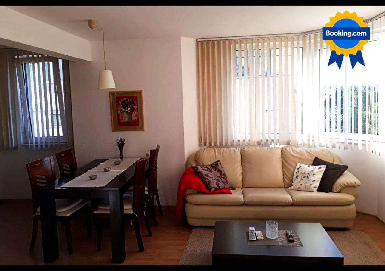 Sunlight Apartment - Housity