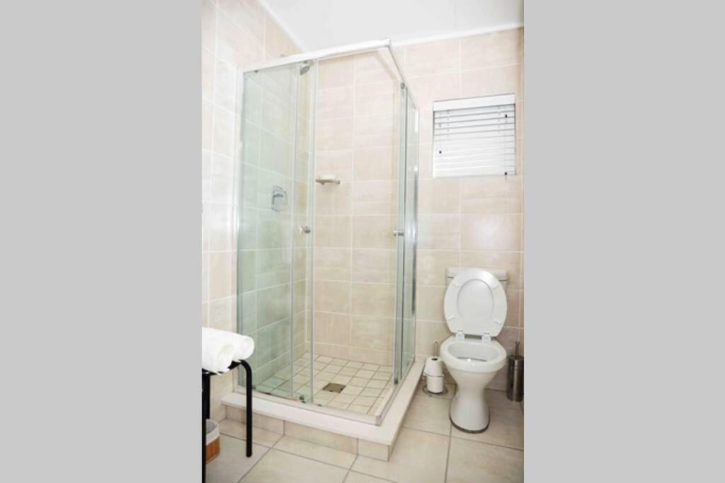 LuxAid  - Luxurious Garden Flat - Housity