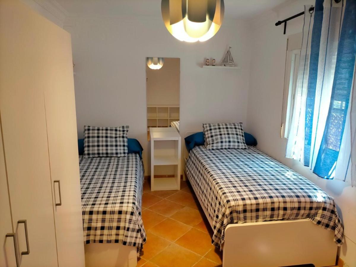 Lovely Home - Casa Luisa. 5 min de la playa de la Misericordia - Housity
