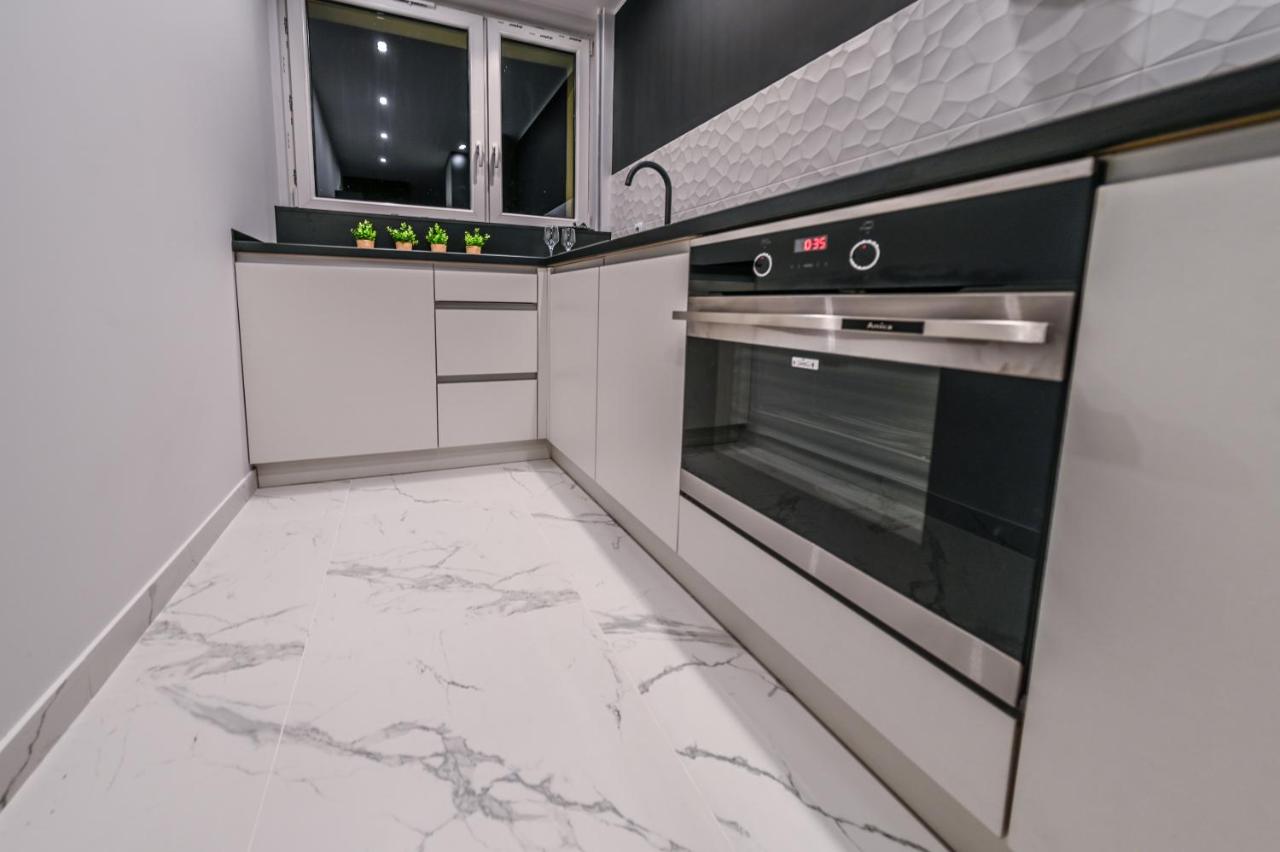 Silver apartment Cz?stochowa - Housity