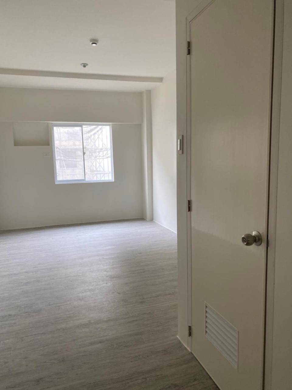 Amaia Steps Alabang studio unit for rent near Alabang CBD - Housity