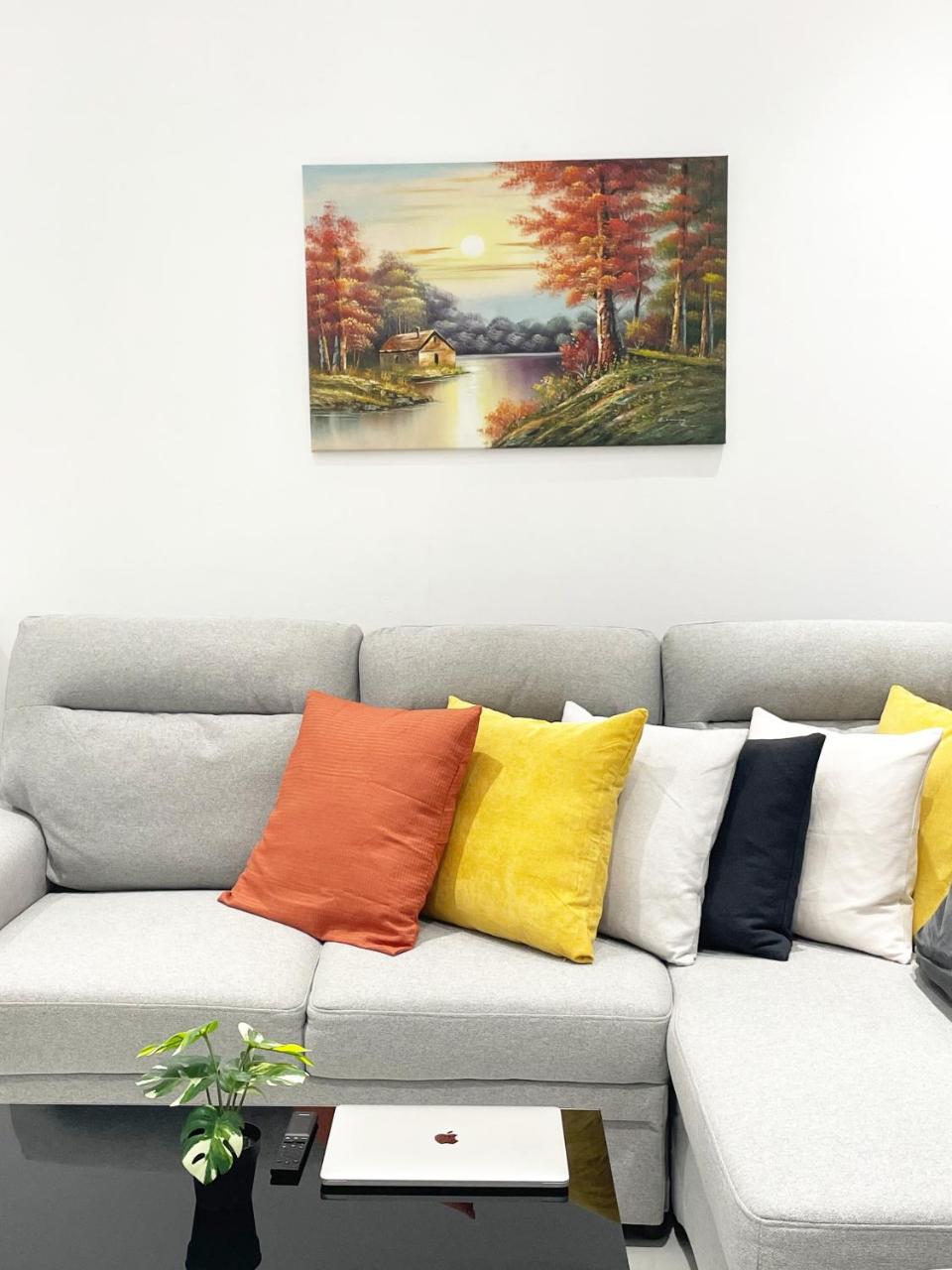 Butterfly Central - Housity