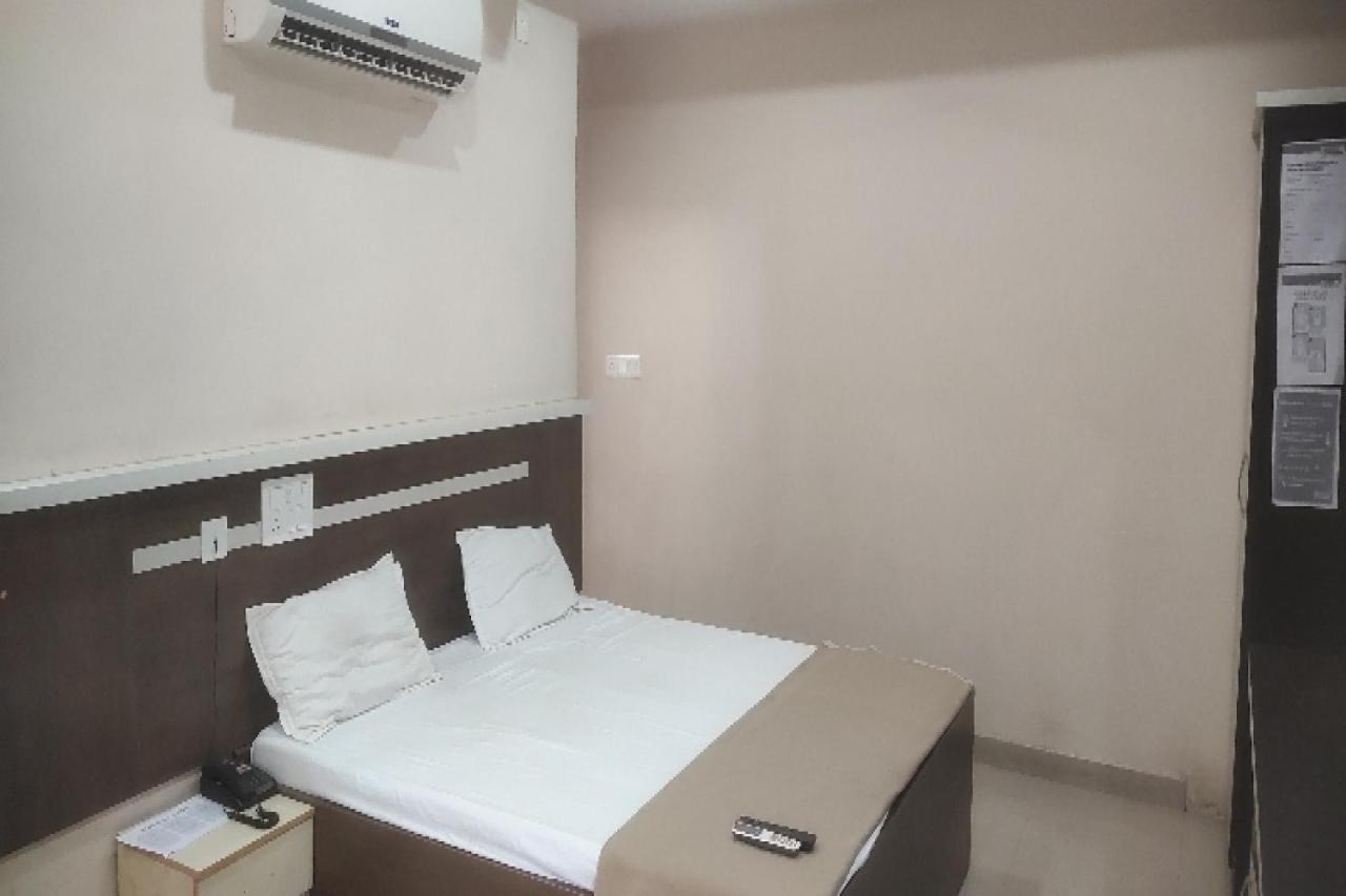 Capital O 71460  Nvr - Housity